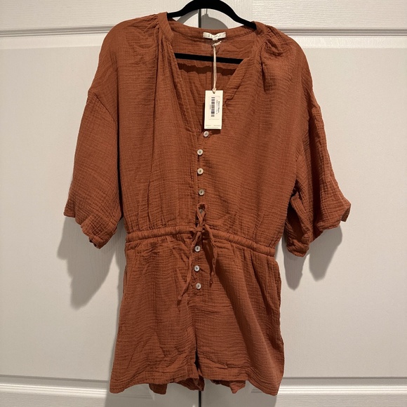 BRAND NEW! Zsupply zephyr gauze romper - Picture 1 of 1